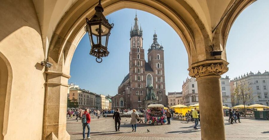 Krakow: Traditional Street Food Walking Tour - Key points to know before you book