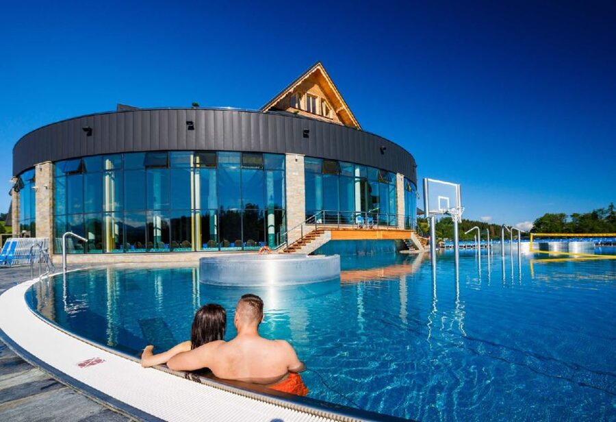 Krakow: Trip to Chocholow Thermal Baths in Tatra Mountains - Brine, salt, and sauna time