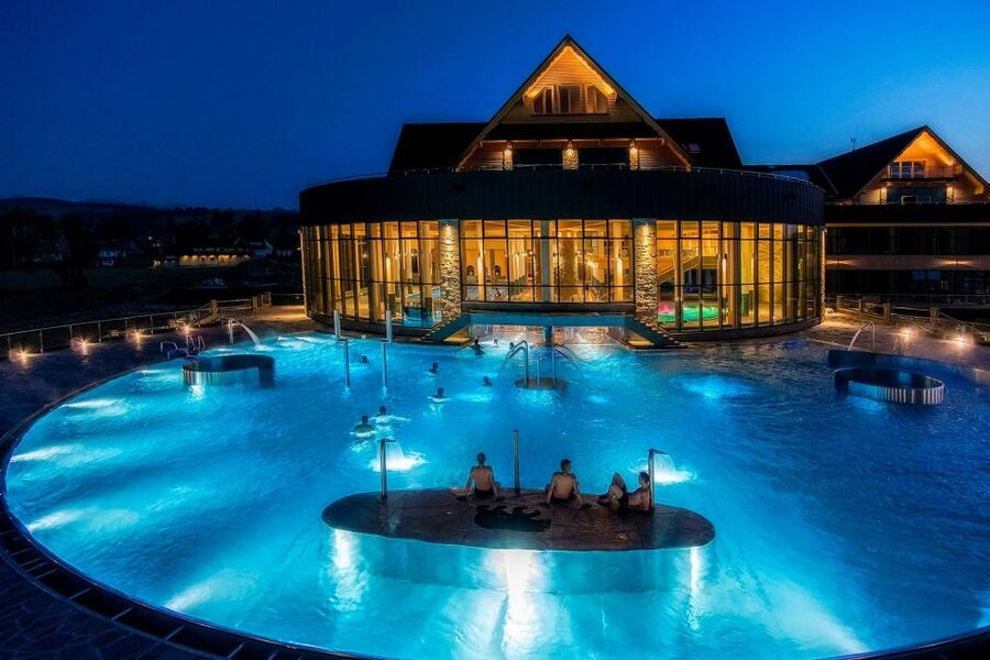 Krakow: Trip to Chocholow Thermal Baths in Tatra Mountains - Food, drinks, and the practical cost