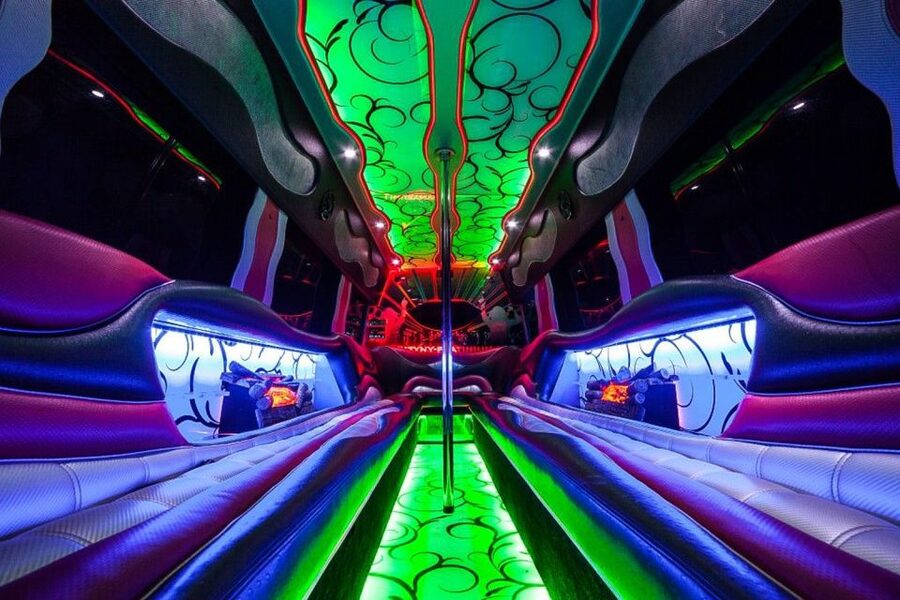 Krakow: VIP Limo Party Tour - Dress rules and entry details are not optional