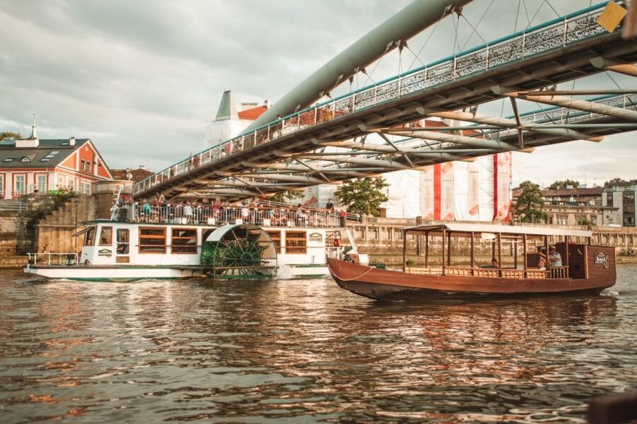 Krakow: Vistula Night Cruise by Gondola w/ Audio Commentary - Why a Vistula cruise adds something to Krakow
