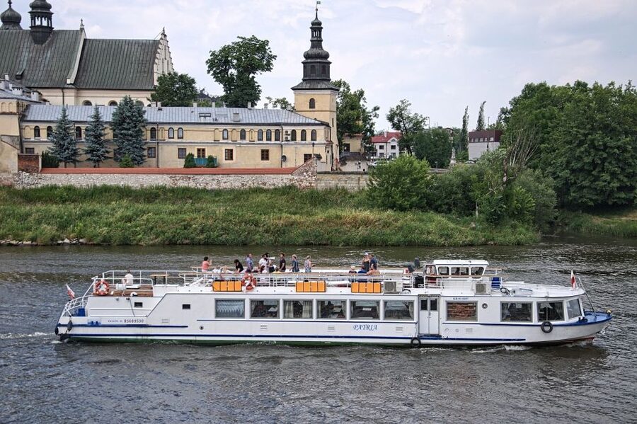 Krakow: Vistula River Panoramic Boat Tour ️ - Why a Vistula cruise makes sense in Krakow