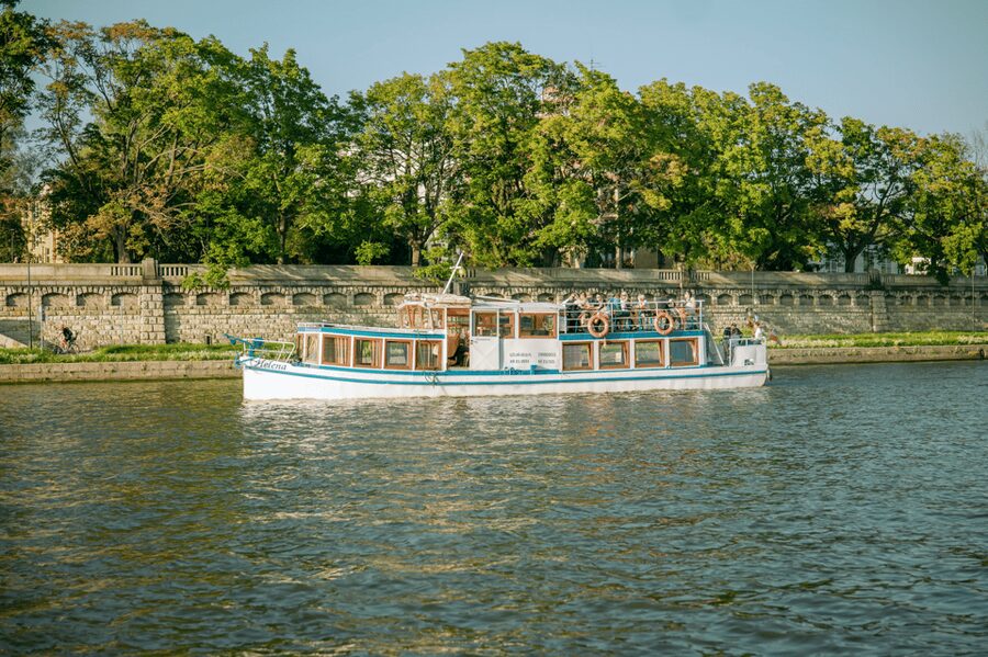 Krakow: Vistula River Sightseeing Cruise ️ - Timing, weather, and flexible departures