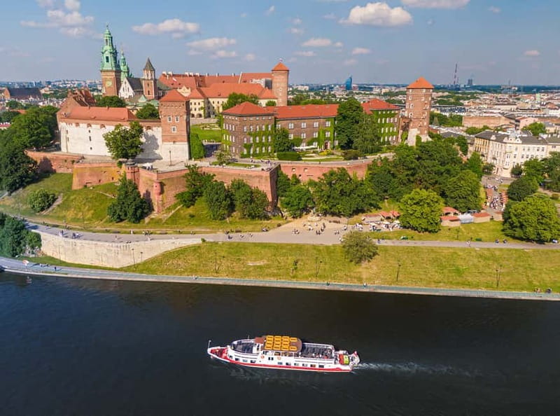 Krakow: Vistula River Sightseeing Cruise with Audio Guide - Bridges, boulevards, and the rhythm of the river