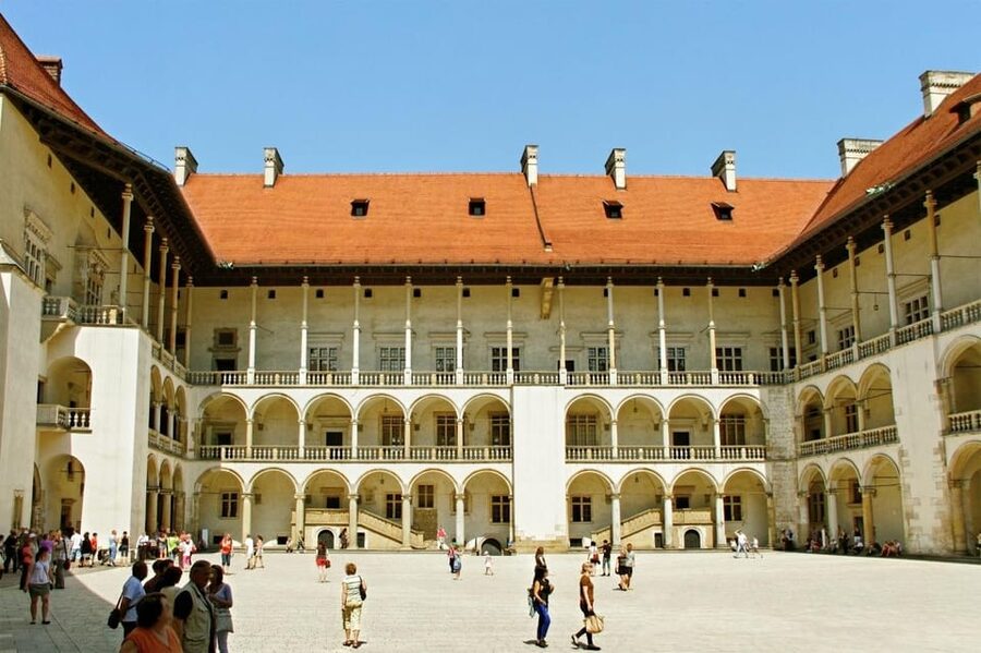 Krakow: Wawel Castle and Cathedral Guided Tour - Wawel Cathedral and its medieval monuments