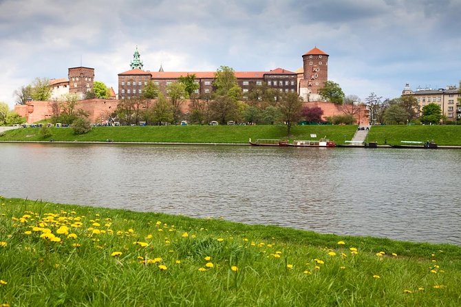 Krakow: Wawel Castle & Cathedral Guided Tour - Key points to know before booking