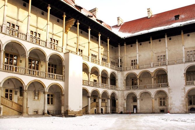 Krakow: Wawel Castle & Cathedral Guided Tour - Wawel Cathedral, where royal ceremonies took place