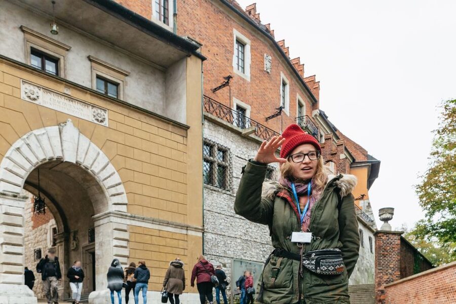 Krakow: Wawel Royal Hill with Optional Castle and Cathedral - Sandomierska Tower and the route to the Dragon