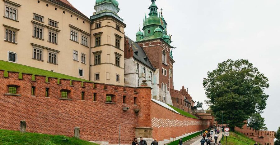Krakow: Wawel Royal Hill with Optional Castle and Cathedral - Starting on Kanonicza Street