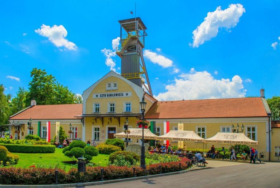 Krakow: Wieliczka Salt Mine Fast-Track Ticket & Guided Tour - Who will get the most from this tour
