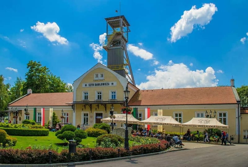 Kraków: Wieliczka Salt Mine Guided Tour with Transfer - Should you book it?