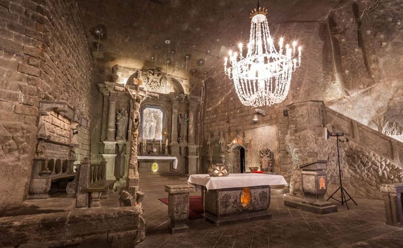 Kraków: Wieliczka Salt Mine Guided Tour with Transfer - The 40-minute ride from Kraków