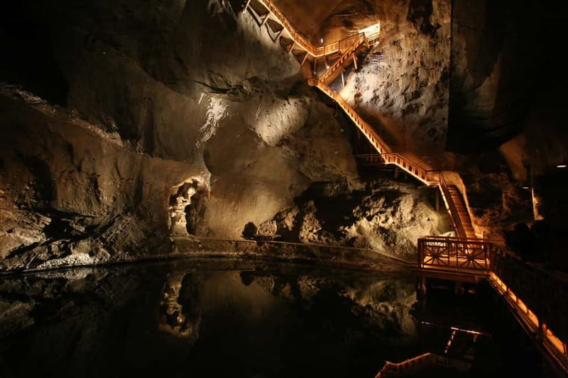 Kraków: Wieliczka Salt Mine Guided Tour with Transfer - Twenty chambers packed into 2.5 hours