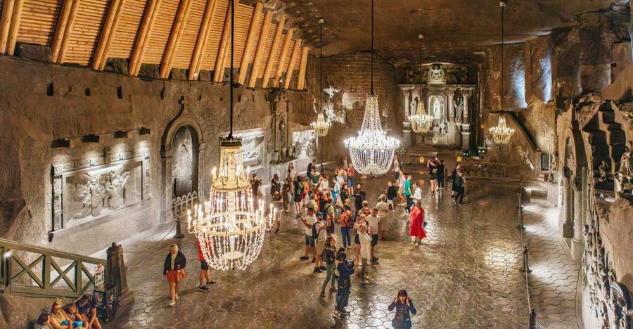 Krakow: Wieliczka Salt Mine Guided Tour with Transport - Fifteen Minutes to Get Your Bearings