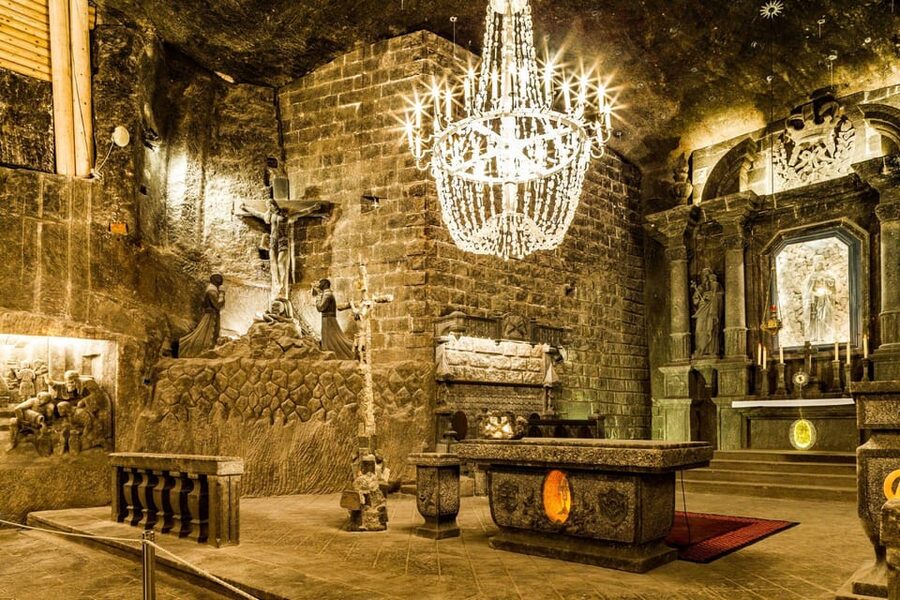 Krakow: Wieliczka Salt Mine Skip-the-Line Live Guided Tour - Practical advice for a smoother visit
