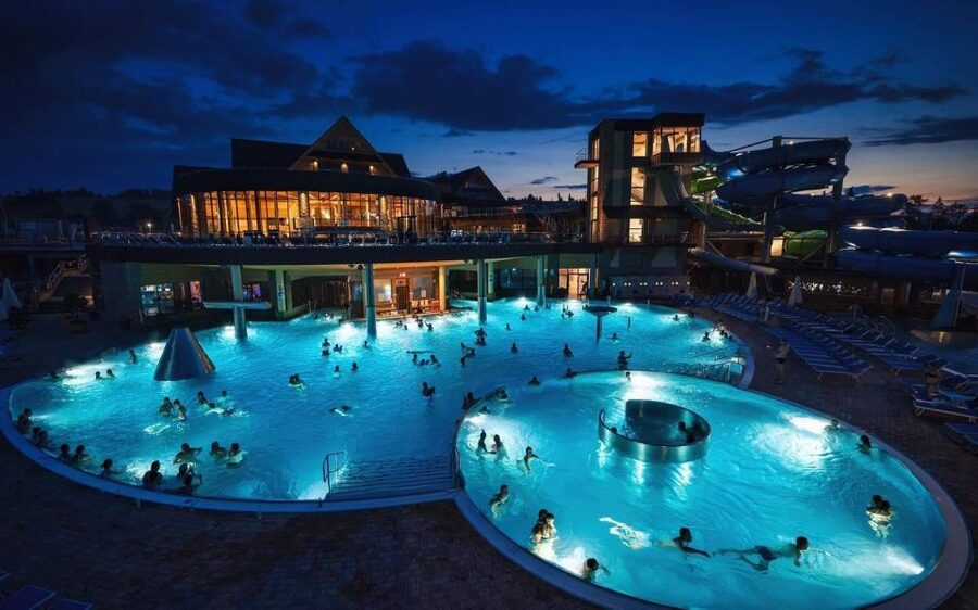 Krakow: Zakopane Day Tour with Optional Thermal Baths - The morning drive to Chochołów