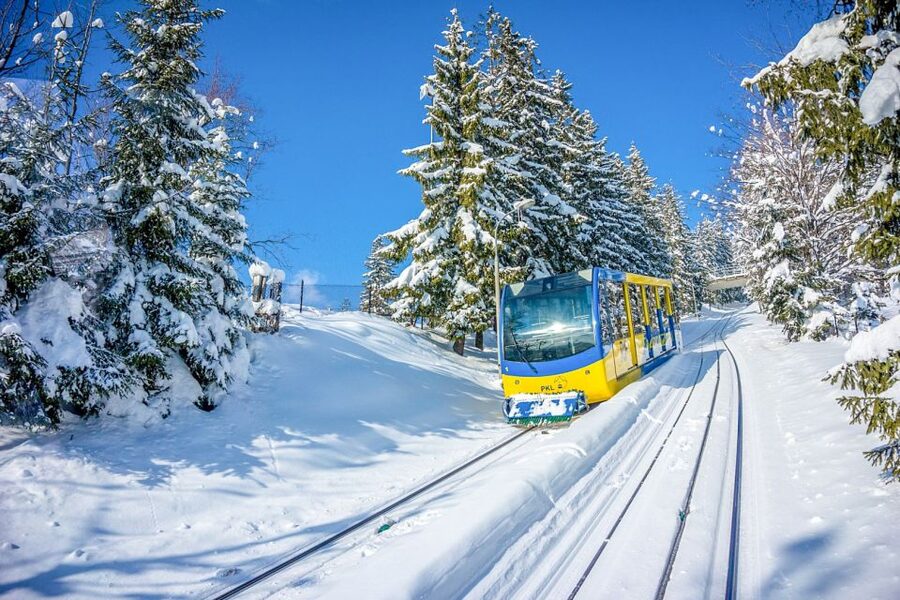 Krakow: Zakopane Day Tour with Optional Thermal Baths - Krupówki Street and free time in Zakopane