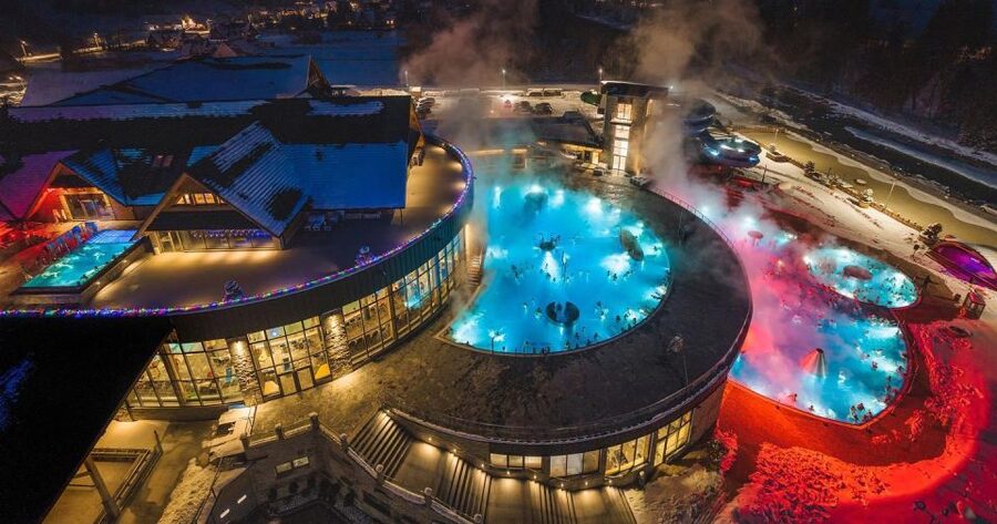 Krakow: Zakopane Day Tour with Optional Thermal Baths - Chochołów and its traditional wooden homes