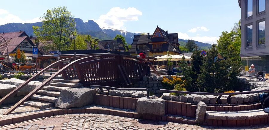 Krakow: Zakopane, Funicular, Cheese, and Highland Day Trip - Riding the Gubałówka funicular