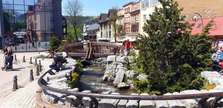 Krakow: Zakopane, Funicular, Cheese, and Highland Day Trip - Weather, clothing, and physical effort