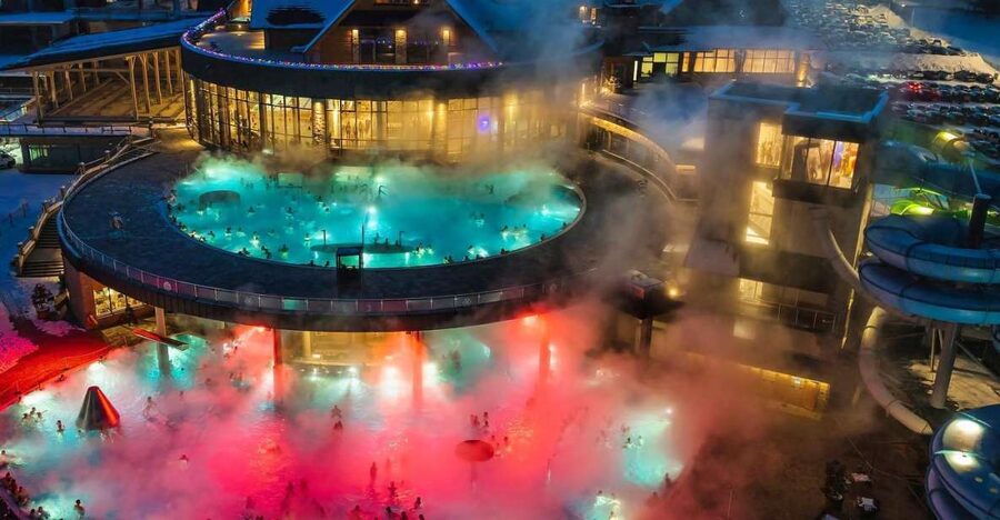 Krakow: Zakopane, Gubałówka & Thermal Baths – Full-Day Tour - Chochołów and its wooden highlander houses