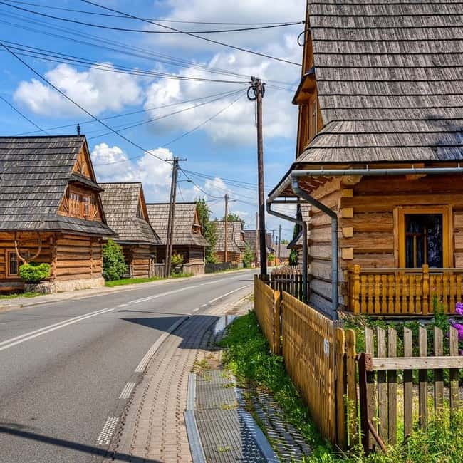 Krakow: Zakopane & Hot Springs Tour with Cable Car & Pickup - Oscypek, vodka, and the bacówka tasting