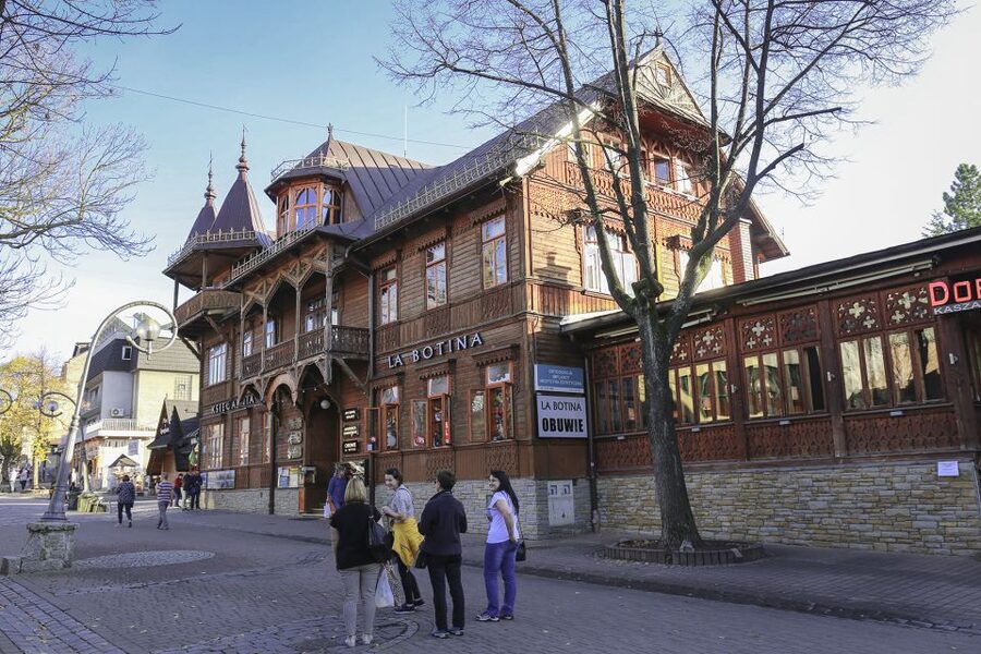 Kraków: Zakopane Tour, Thermal Pools & Hotel Pickup Options - Guides make the difference