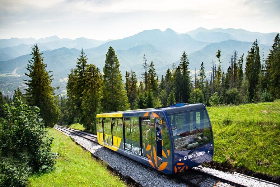 Krakow: Zakopane Tour with Cable Car, Tasting & Hotel Pickup - Cheese, local alcohol, and a taste of Podhale