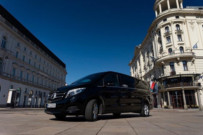Luxury Warsaw Chopin Airport Transfer by private Minivan car - Who will get the most value