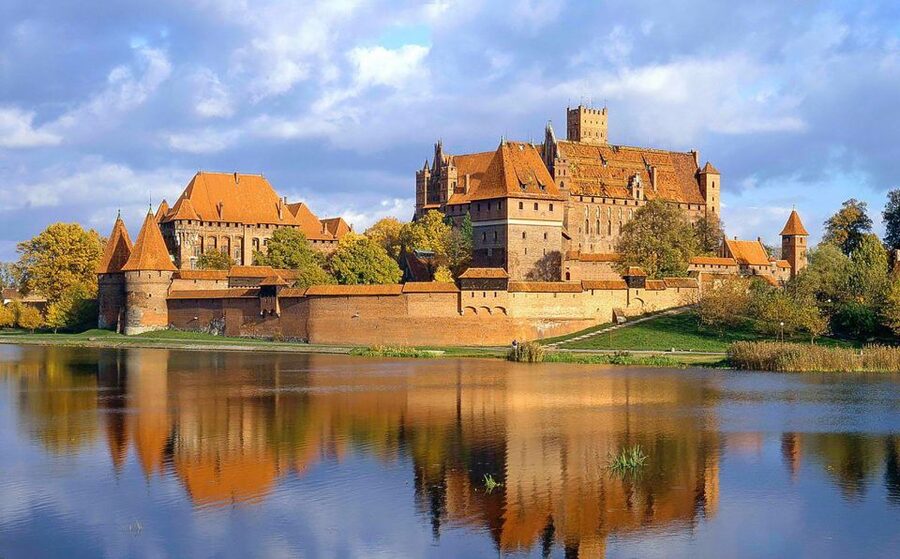Malbork Castle Half Day Private Tour - St. Mary’s Church and medieval life