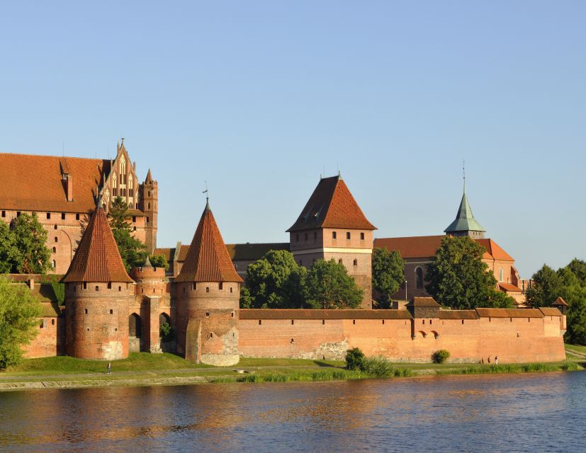 Malbork Castle Tour: 6-Hour Private Tour - Why Malbork Castle deserves half a day
