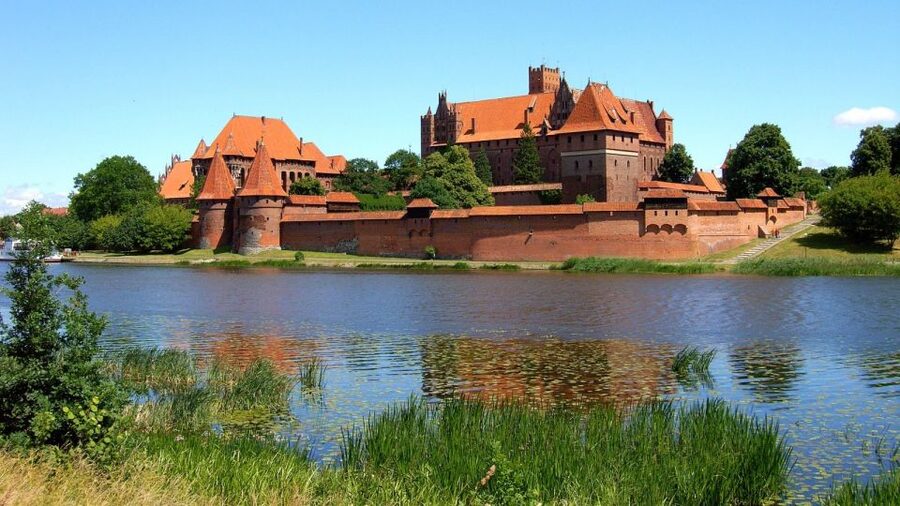 Malbork Castle Tour: 6-Hour Private Tour - The Great Refectory and medieval daily life