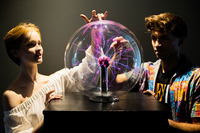 Museum of Illusions Wroclaw Entrance Ticket - From Light Drawings to Optical Tricks