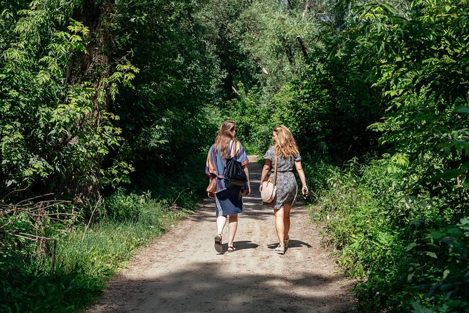 Off the Beaten Track in Warsaw: Private City Tour - The zoo and Praga Park