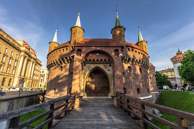 Old Town Krakow & Wawel Castle Walking Tour - Starting at the Barbican and medieval defenses