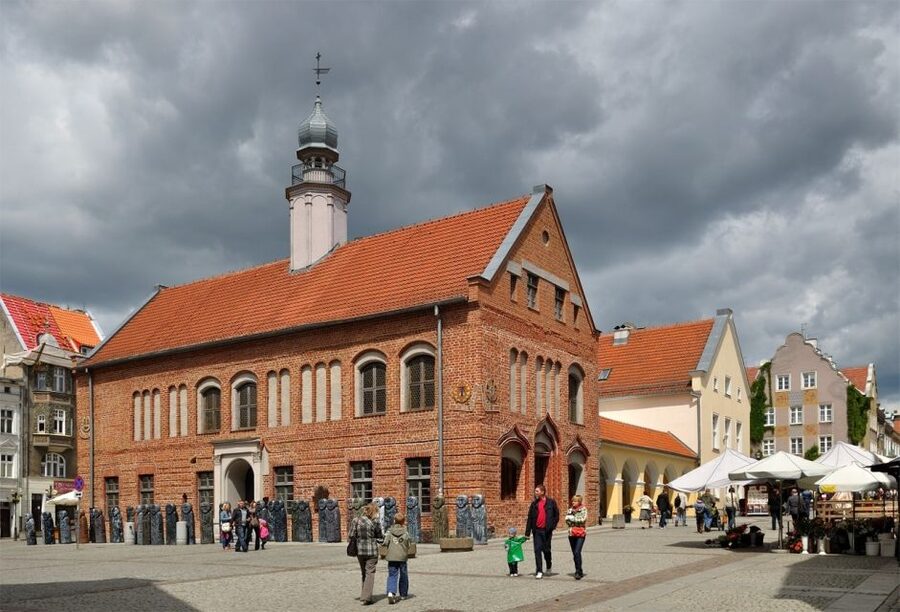 Olsztyn Old Town Highlights Private Walking Tour - Starting at the Upper Gate in Olsztyn’s Old Town