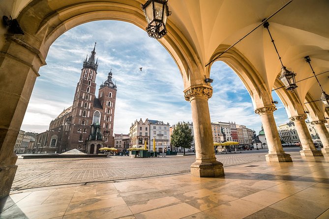 One day Cracow and Wieliczka Salt Mine private tour from Warsaw - Three hours beneath Wieliczka