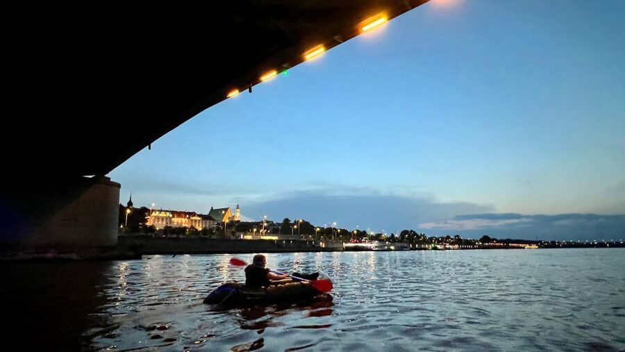 Packrafting kayaking guided tour Vistula river Warsaw Poland - What first-time paddlers should know about staying dry