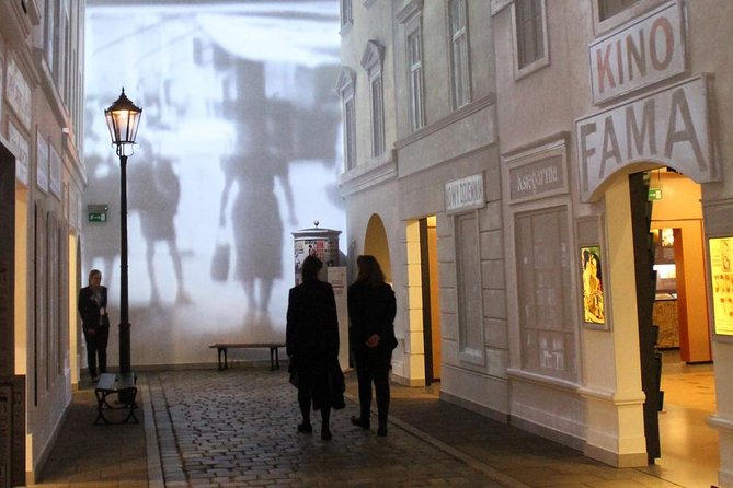 POLIN Museum of the History of Polish Jews : SMALL GROUP /inc. Pick-up/ - Why POLIN Museum deserves your time