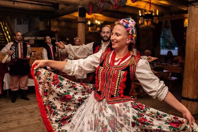 Polish Folk Show and Dinner From Krakow - Drinks, atmosphere, and shared tables