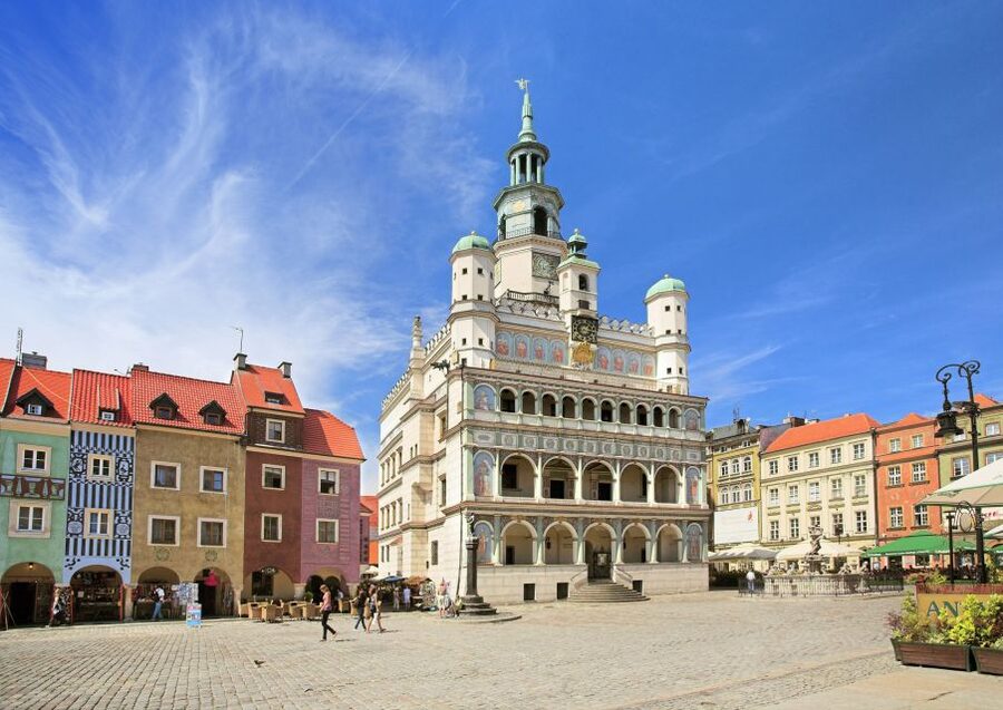 Poznan: Old Town, Srodka District, & Cathedral Private Tour - Srodka and the Gothic Cathedral on Ostrow Tumski