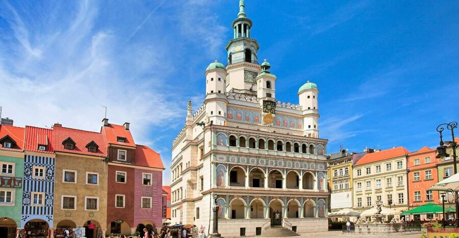Poznan: Old Town, Srodka District, & Cathedral Private Tour - The Imperial Castle and Poznan’s German-era chapter