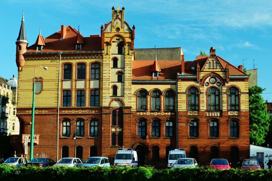 Poznan: Private Jewish Heritage Tour - From synagogue destruction to the German occupation