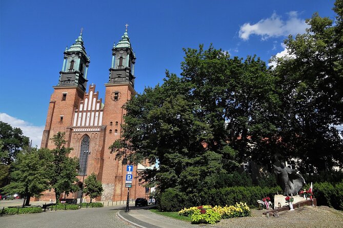 Private 3-hour Poznan Old Town Tour - Learning the story behind the St. Martin croissant