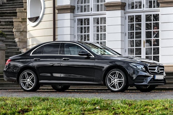 Private Airport Transfer (GDN) to City Center Gdansk (1-3 PAX) - Booking timing and cancellation