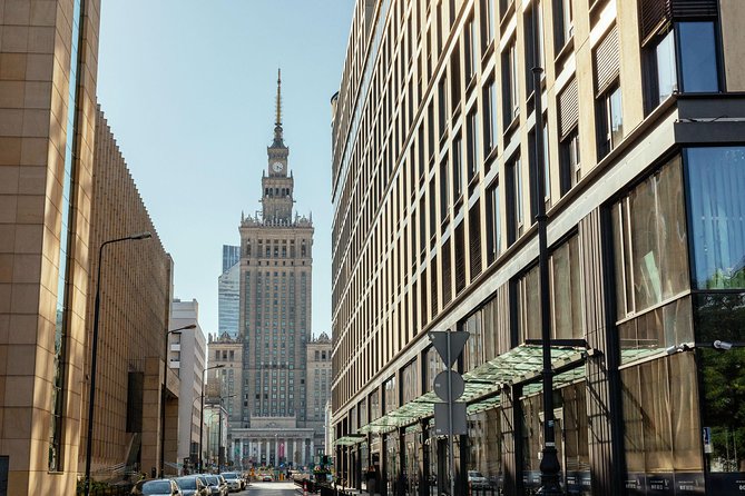 Private City Kickstart Tour: Warsaw - Mickiewicz and Krakowskie Przedmiescie