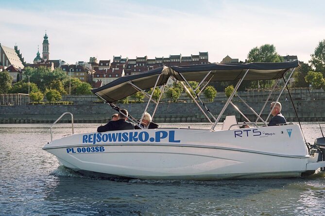 Private Cruise on Vistula in Warsaw for 9 with our Helmsman - The Museum of Modern Art signals a changing city