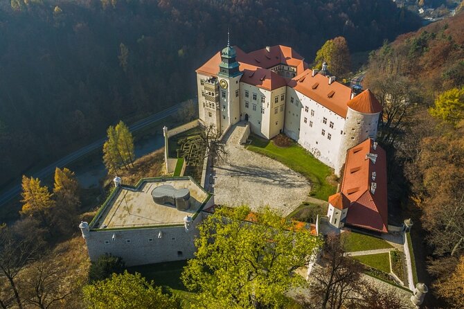 Private Guided Tour to Trail of the Eagles Nests from Krakow - Pieskowa Skała is the architectural centerpiece