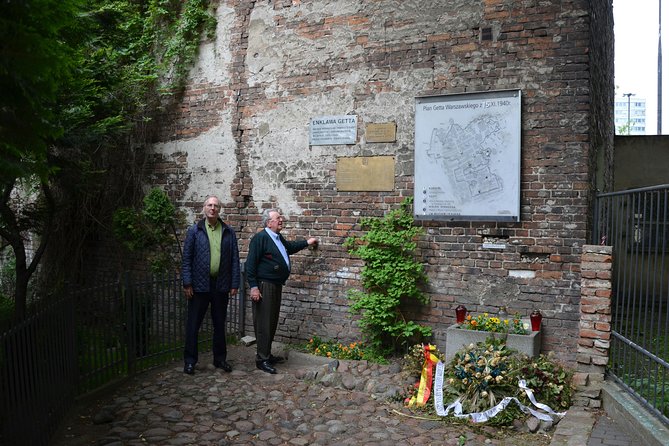 Private Historical Tour of Warsaw by a Retro Fiat with Pickup - Warsaw’s uprising, seen through memorials