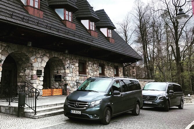 Private Krakow to or from Airport Transfer - The 20 to 50 minute ride into Krakow